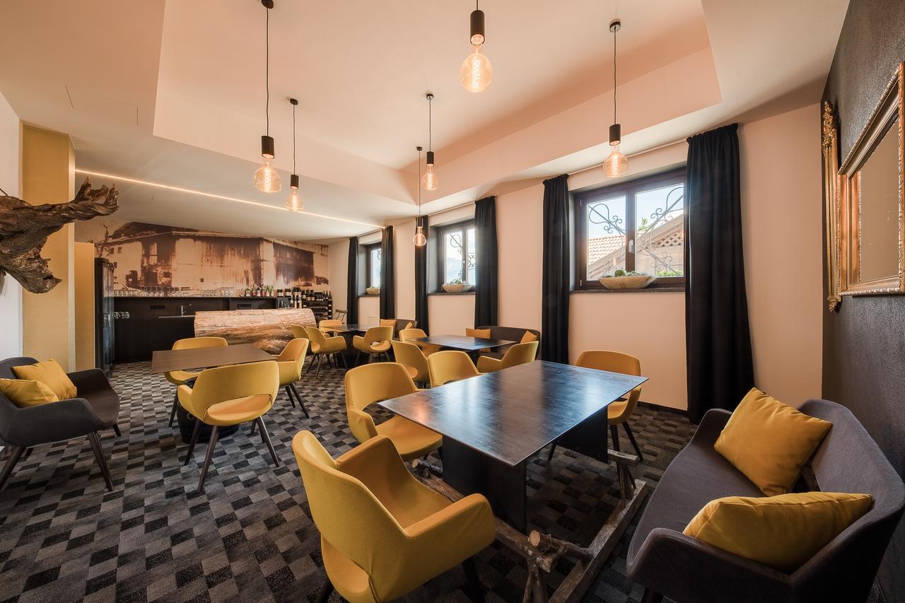 Garni Hotel Katzenthalerhof Лана Екстер'єр фото
